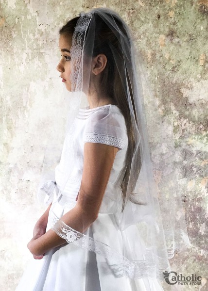 First Communion Veil Mantilla Style in Imitation Chantilly Lace - White