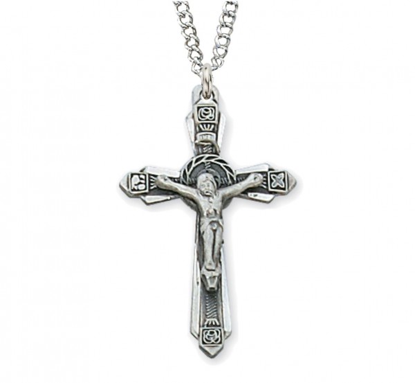 Women's Pointed Edge Wreath Center Crucifix Necklace - Silver