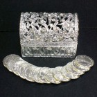 Silver Tone Arras in Treasure Chest Keepsake Box