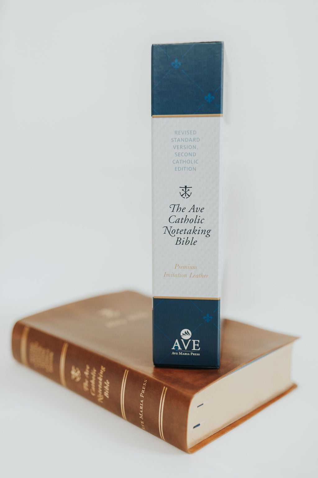 The Ave Catholic Notetaking Bible (Imitation Leather)