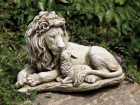 Lion and Lamb Garden Statue - 12.25