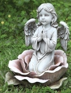 Angel in Rose Garden Statue - 11“H [RM64555]