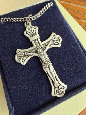 Men's Budded Tip with Scrolls Crucifix Pendant