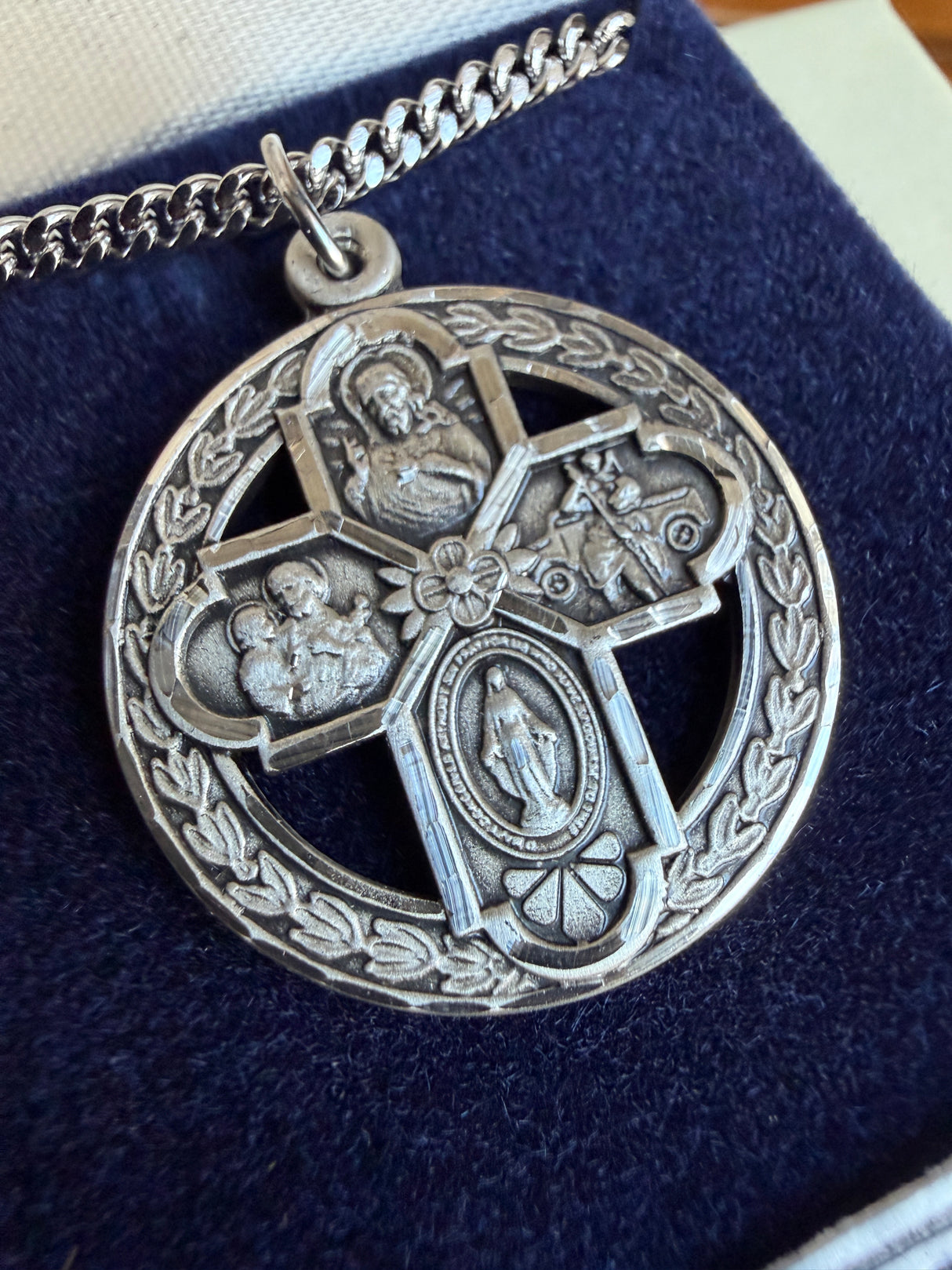 Round Four-Way Cross Medal